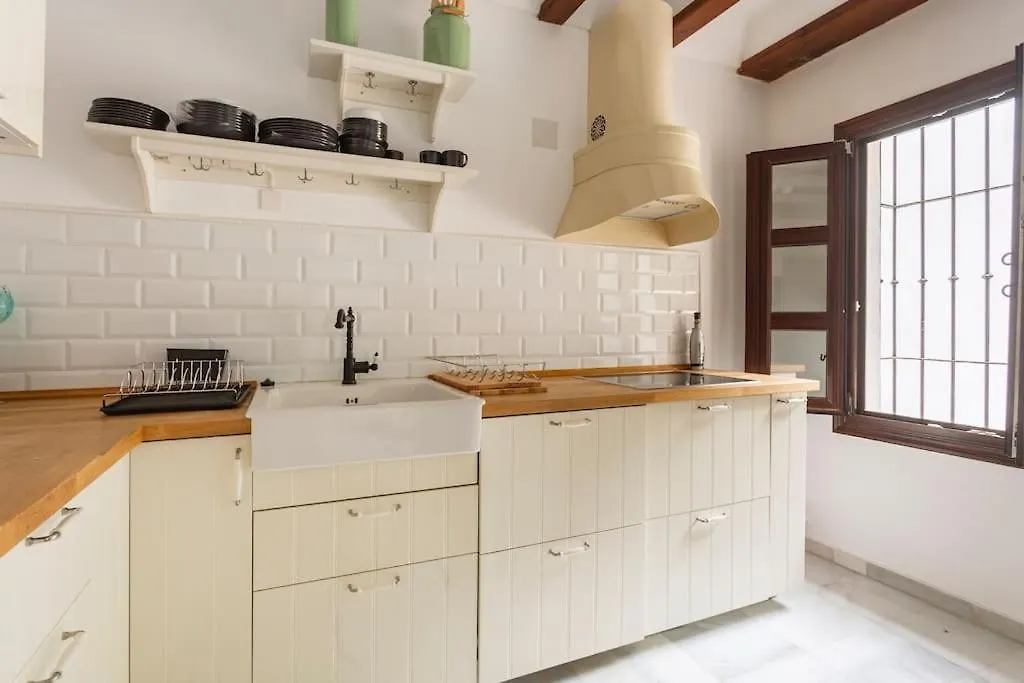 Stylish Spanish 3 Bd Townhouse On The Golden Mile Marbella Vila