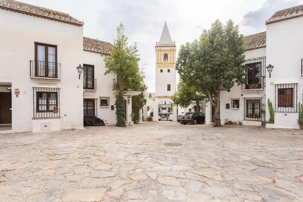 Villa Stylish Spanish 3 Bd Townhouse On The Golden Mile Marbella