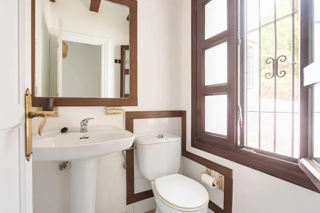 Stylish Spanish 3 Bd Townhouse On The Golden Mile Marbella Spain